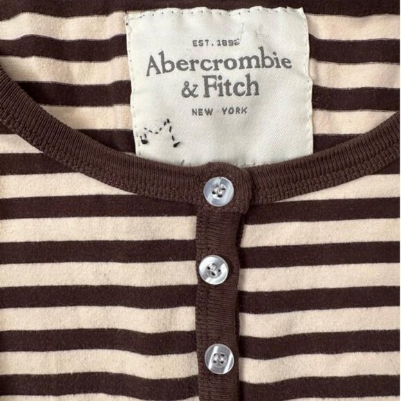Classic Abercrombie Fitch stretch Henley top with - Picture 3 of 7
